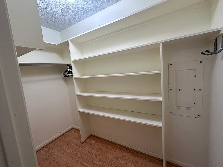 11316 Maplecrest Dr SE — Photo 22