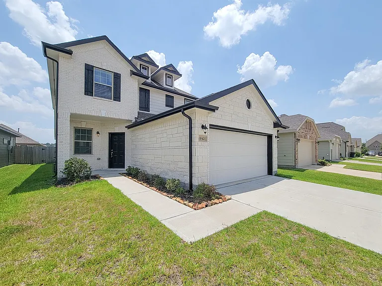 10423 Astor Point Trl — Photo 2