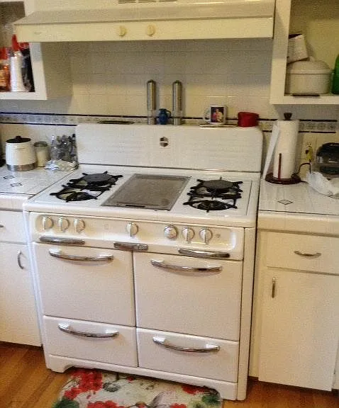 2314 Stark St — Photo 2