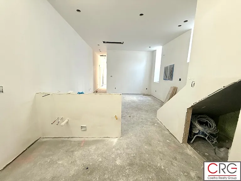140 Summer St #1B — Photo 5