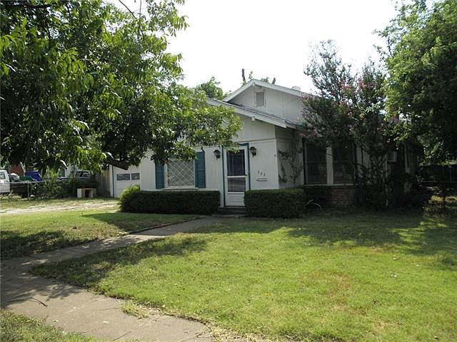 1st image of 326 Santos St