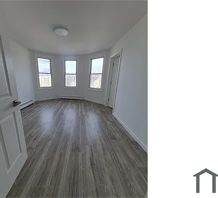 3 bed, $2,100 — Photo 3