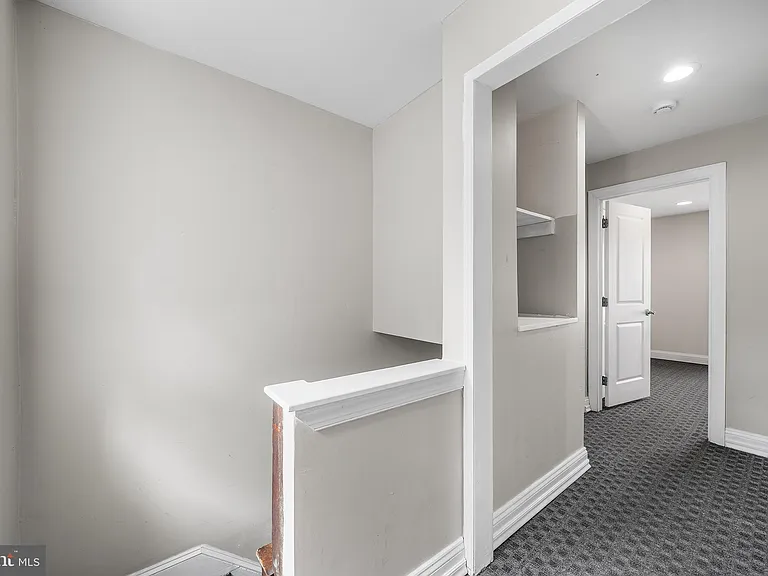 619 S 42nd St — Photo 19