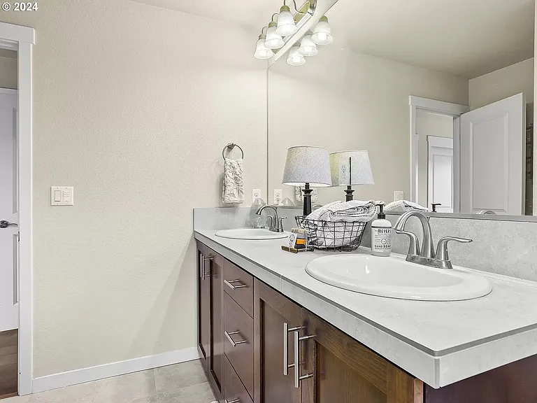 10887 SW Stockholm Dr — Photo 11