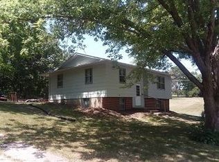 709 Terrace Hill Dr, Corning, IA 50841