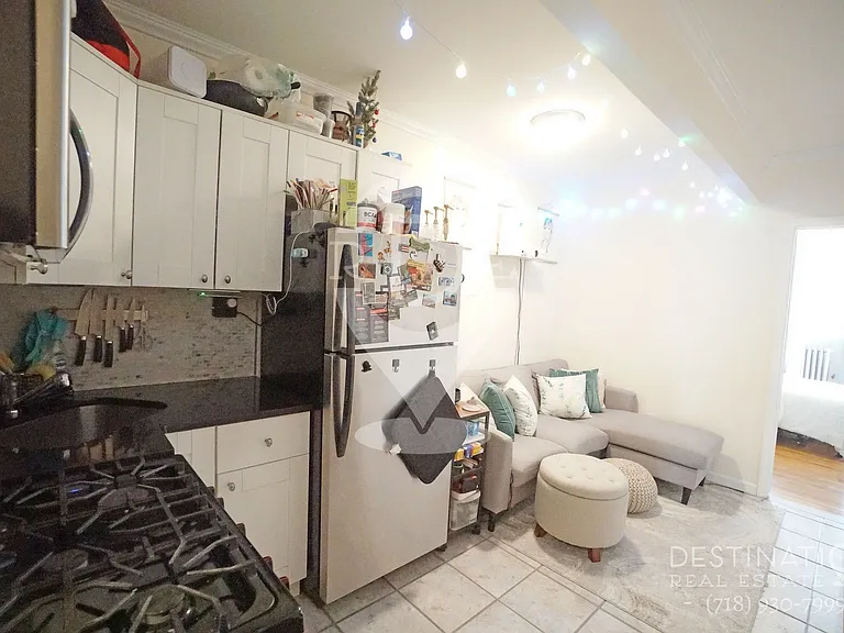 30 Garnet St #4L — Photo 3