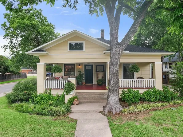 2001 Lipscomb St, Fort Worth, TX 76110