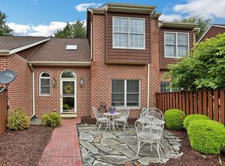 950 Sterling Ct, Enola, PA 17025