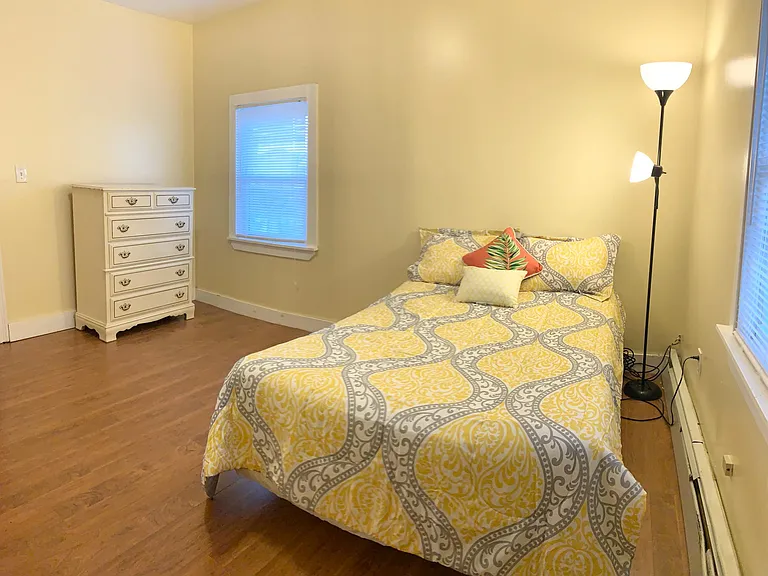 204 California Ave — Photo 16