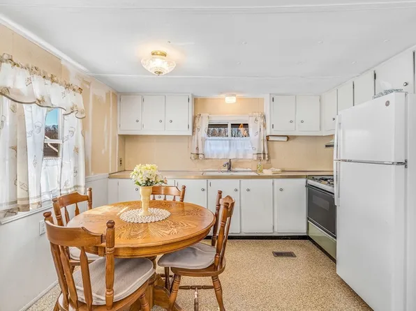 181 Boston Post Rd #8, Marlborough, MA 01752