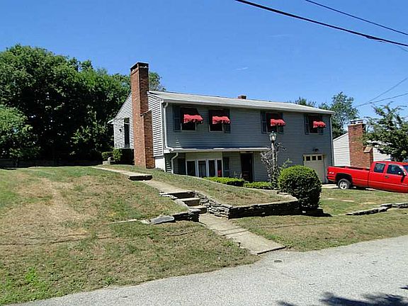 4th image of 23 Oriole Ave