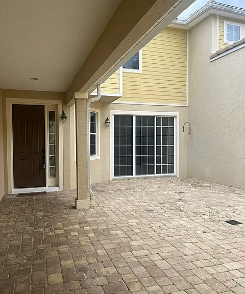 117 Hedgewood Dr — Photo 3
