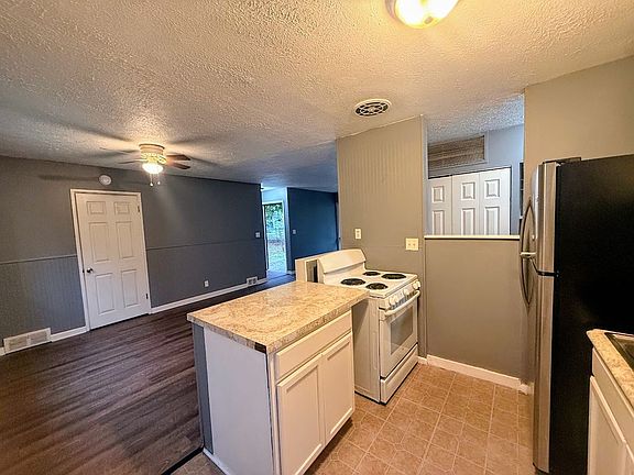 5th image of 1689 Wakefield Dr