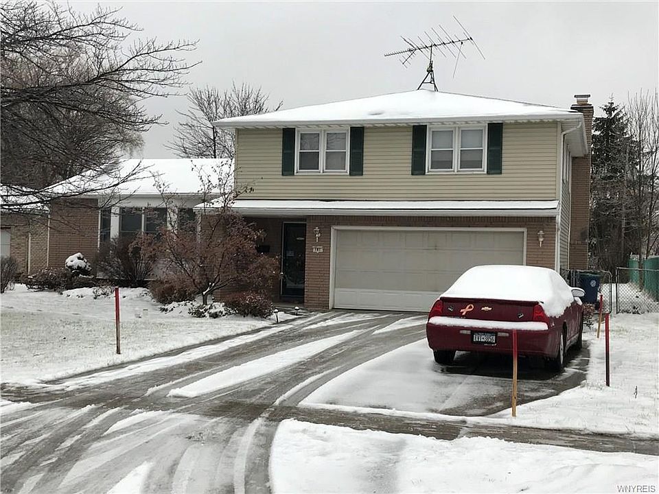 1st image of 161 Foxpoint W