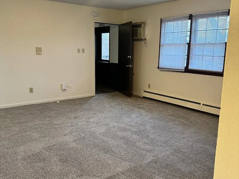 3517 University Ave #6 — Photo 21