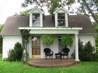 2750 Paynes Mill Rd, Versailles, KY 40383