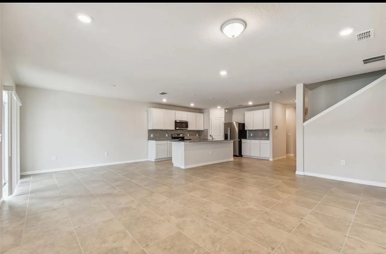 3895 Capri Coast Dr — Photo 4