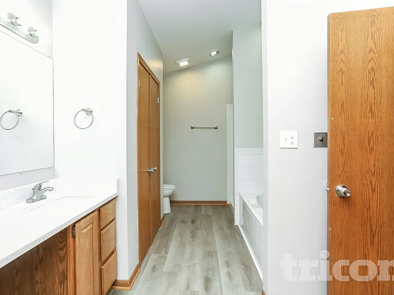 5004 Lake Dawnwood Dr — Photo 7
