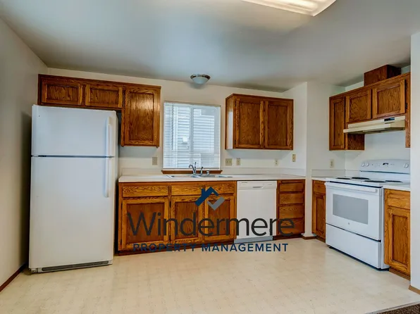 1576: 76 N Oak Harbor St, 76 N Oak Harbor Rd #102, Oak Harbor, WA 98277