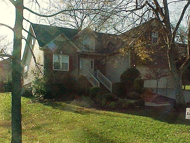 Stately Home in Fine Setting on Culdesac