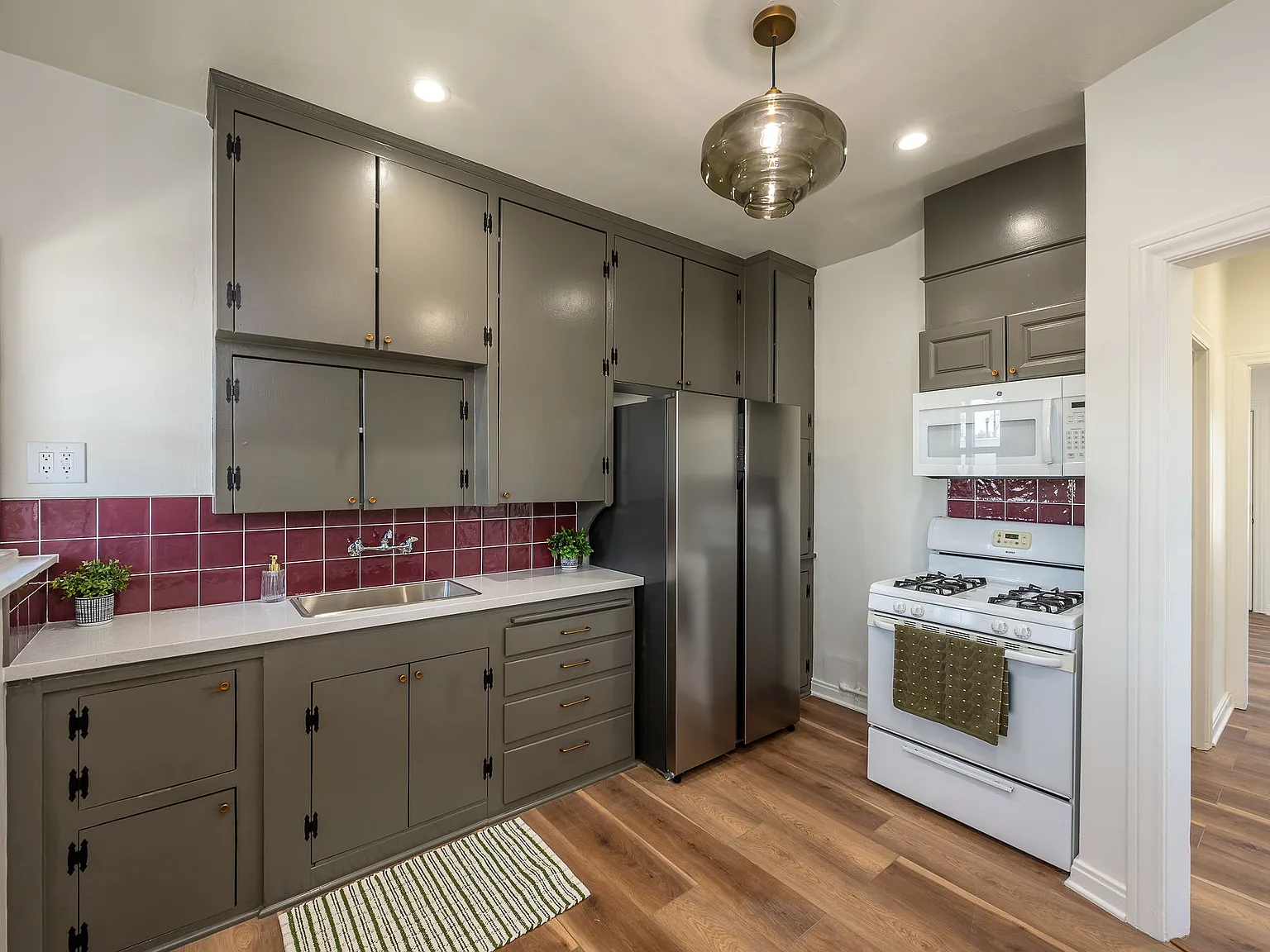 1 bed, 700 sqft, $2,495 — Photo 2
