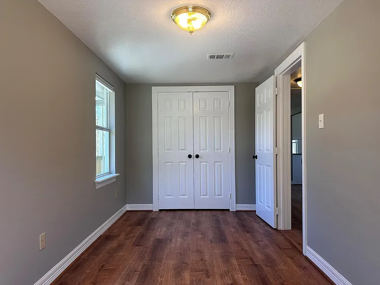 13868 Cedar Hill Dr — Photo 8