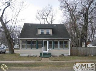 905 State St, Algonac, MI 48001