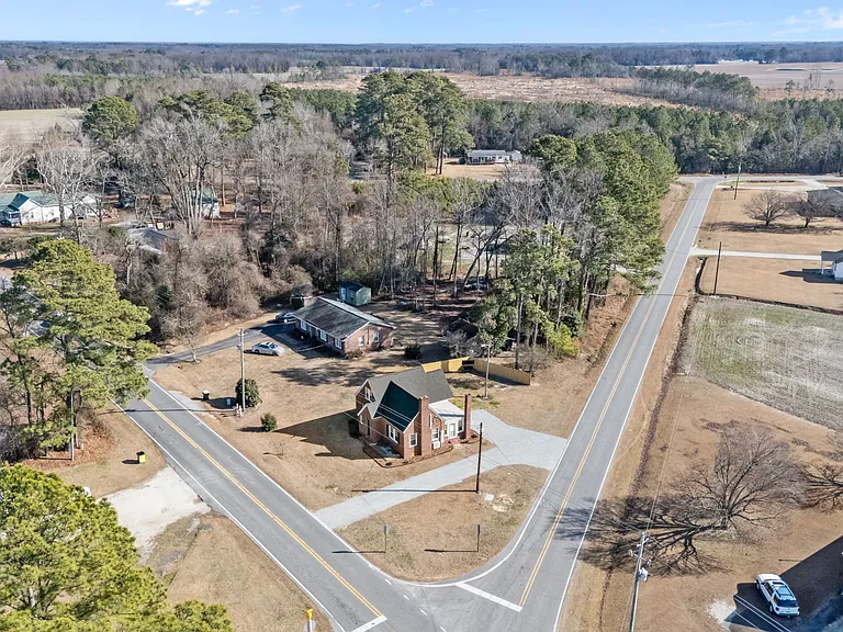 4715 Hull Rd — Photo 49