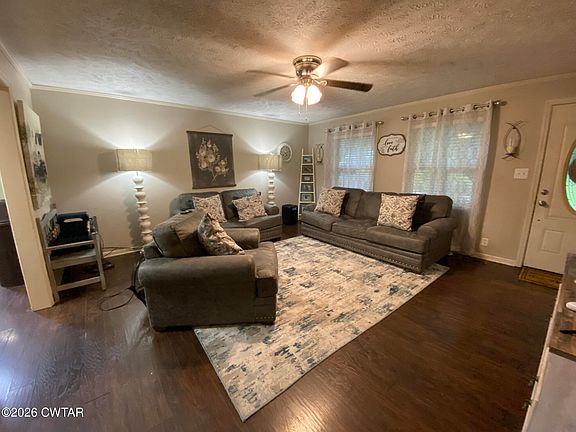 3rd image of 130 Simmons St