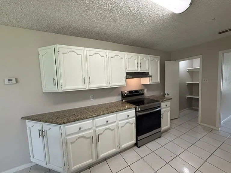 313 Potrero Ct — Photo 5