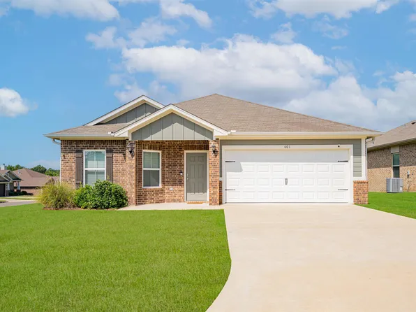 401 Caprock Dr, Longview, TX 75605