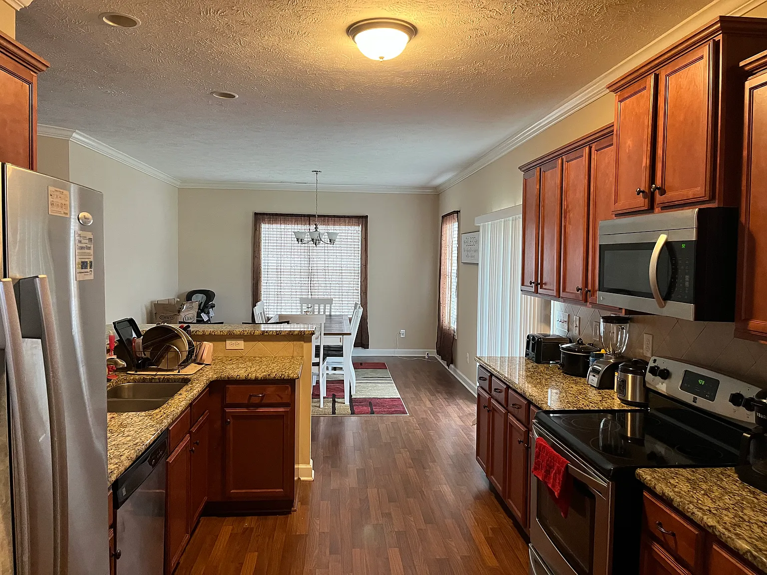277 Century Dr — Photo 3