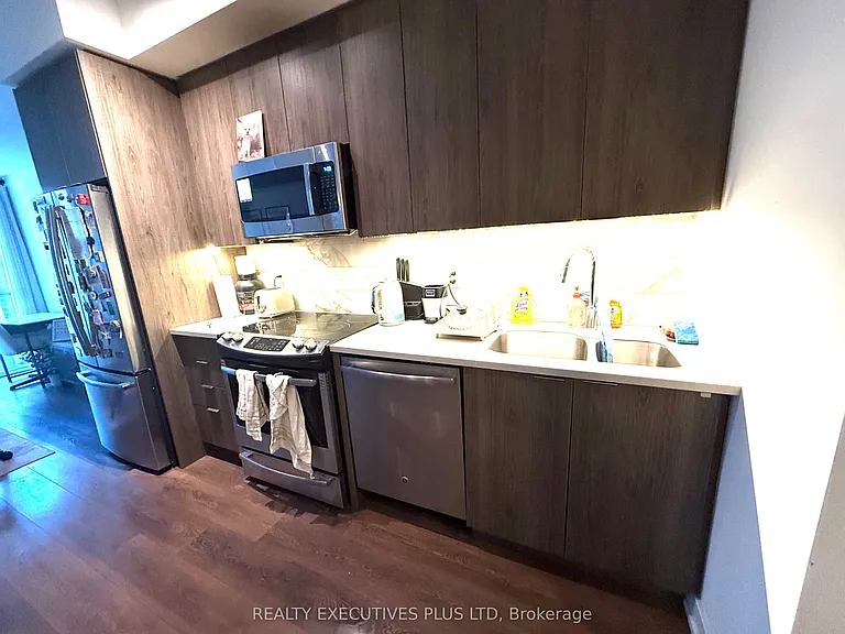 50 Bruyeres Mews #518 — Photo 22