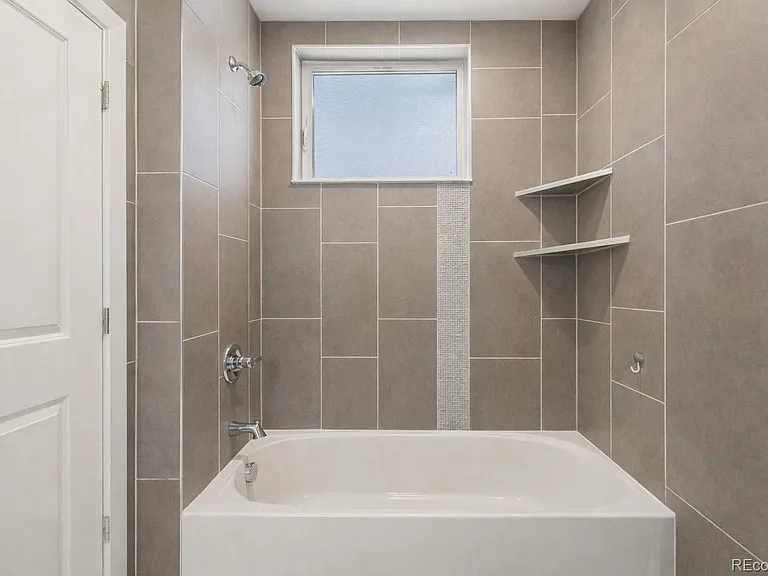1632 Lowell Blvd #5 — Photo 27