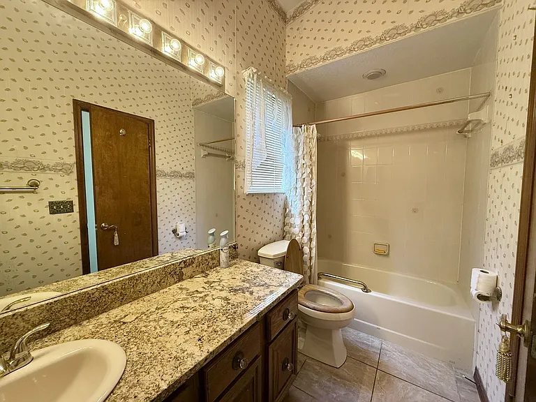 124 Estates Cir — Photo 12
