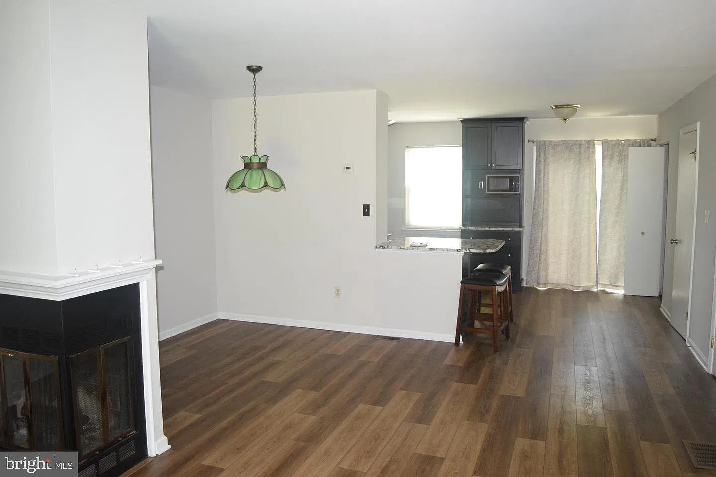 3 bed, 2.5 bath, 2028 sqft, $2,950 — Photo 4