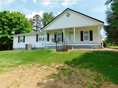 71 Kentuck Rd, Kenna, WV, 25248