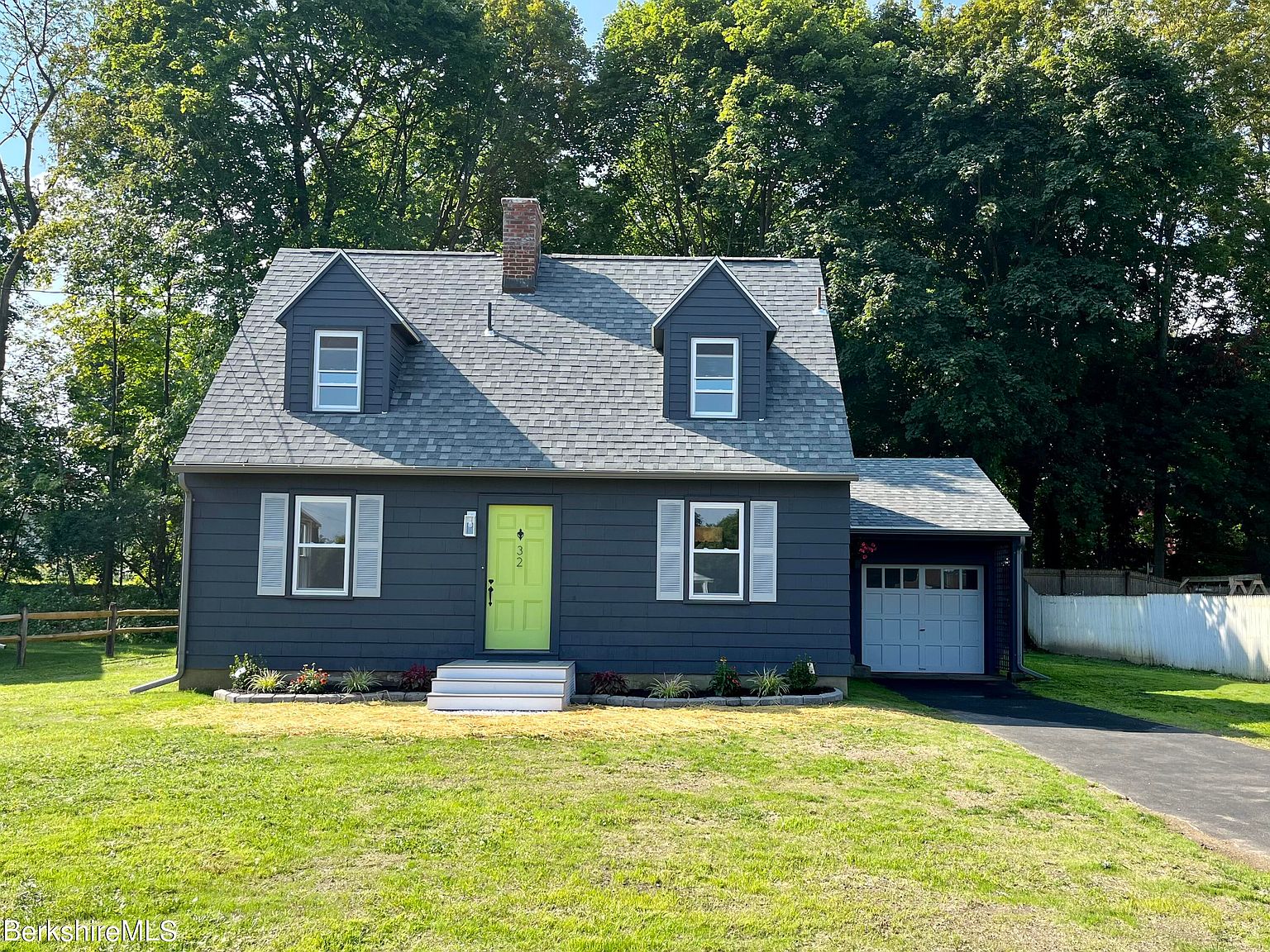 32 Grace Ter, Pittsfield, MA 01201 Zillow