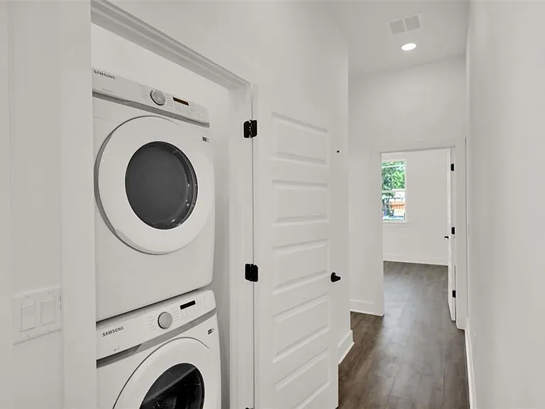 7603 Carver Ave — Photo 12