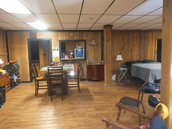 3rd image of 135 E Broadway St