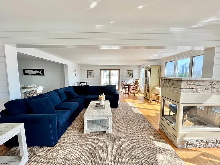 24 Ocean Dr W — Photo 14