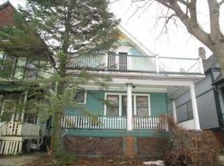 2006 N Cambridge Ave, Milwaukee, WI 53202