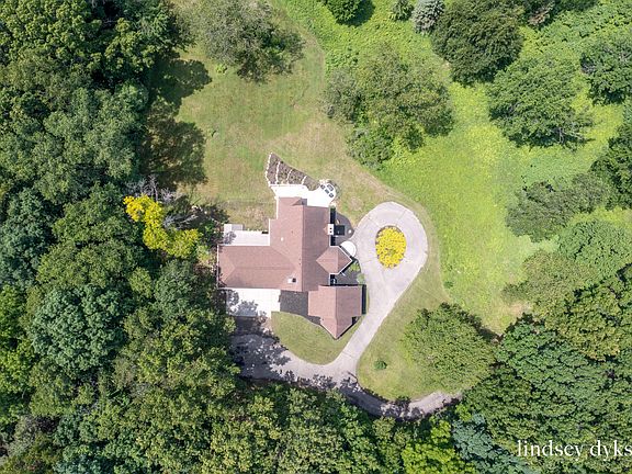 2nd image of 7718 Burrstone Dr SE