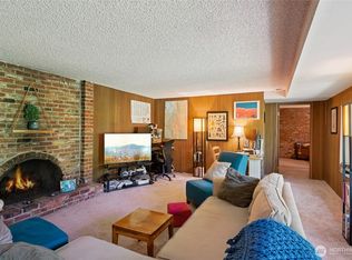 19419 Grannis Rd #B, Bothell, WA 98012