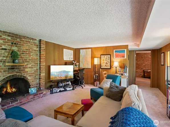 19419 Grannis Rd #B, Bothell, WA 98012