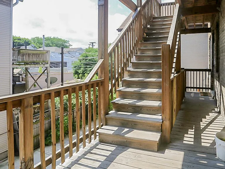 1507 W Barry Ave #2 — Photo 12
