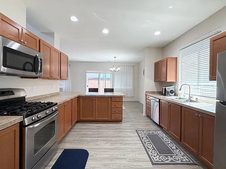 6710 Charlotte Ave SE — Photo 3
