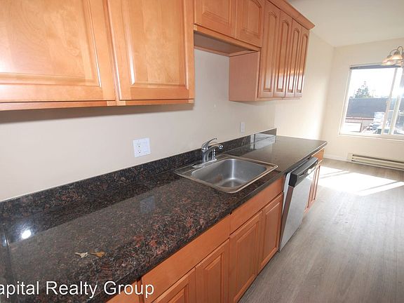 2nd image of 641 Masonic Way #10
