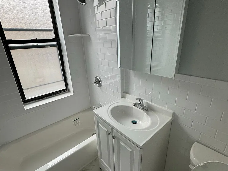 458-Abbington Apartments, LLC — Photo 4