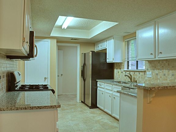4th image of 4103 Balcones Woods Dr